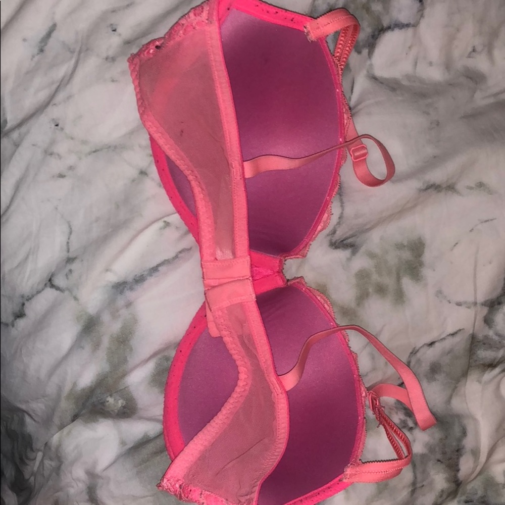 VS BRA - Picture 2 of 2